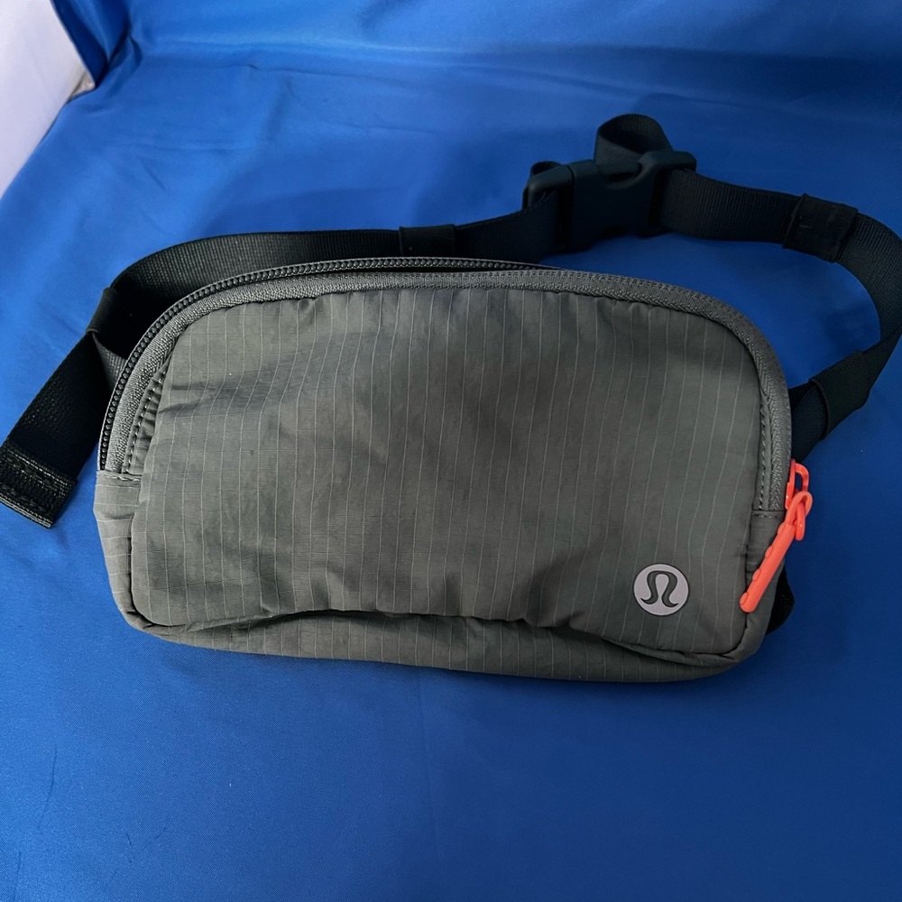 Lululemon Green Belt Bag SAME DAY SHIPPING